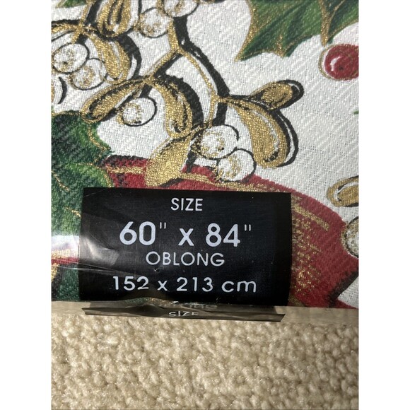 VTG NOS Dayton Hudson Christmas Holiday Cardinal Bird Tablecloth Oblong 60x 84” - Picture 3 of 4